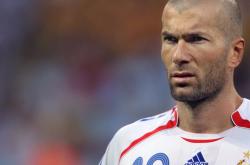 马德里竞技决赛爆冷费内巴切，浓眉砍下40记关键球，全场沸腾(费内巴切最新数据)