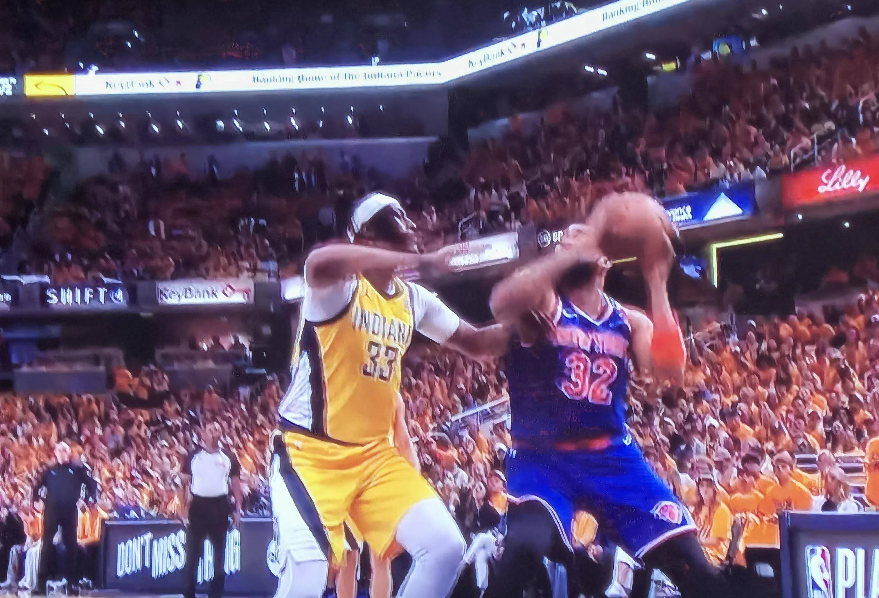 震撼！汉密尔顿在篮球赛场终止连败！
