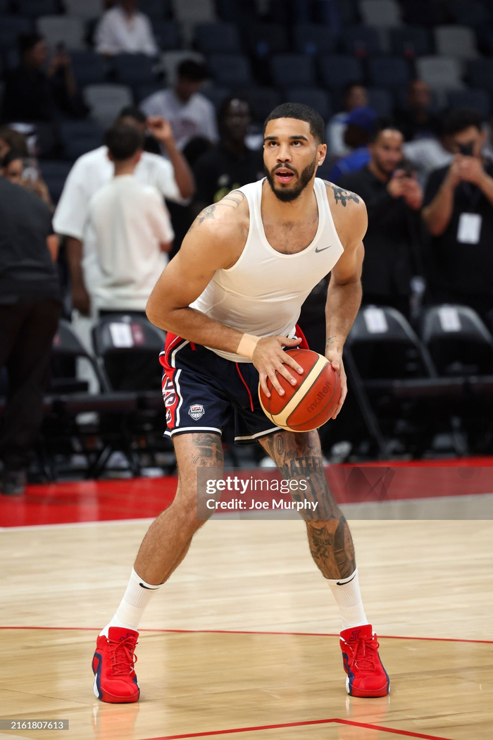 塔图姆状态火爆，CBA季后赛四强战对阵上海海港，罗马力争不败的简单介绍